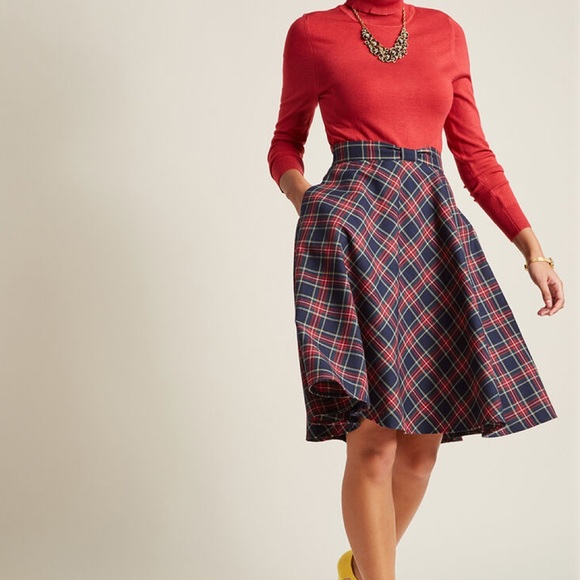 Swingy Skirt with Bow Waist - Picture 2 of 4